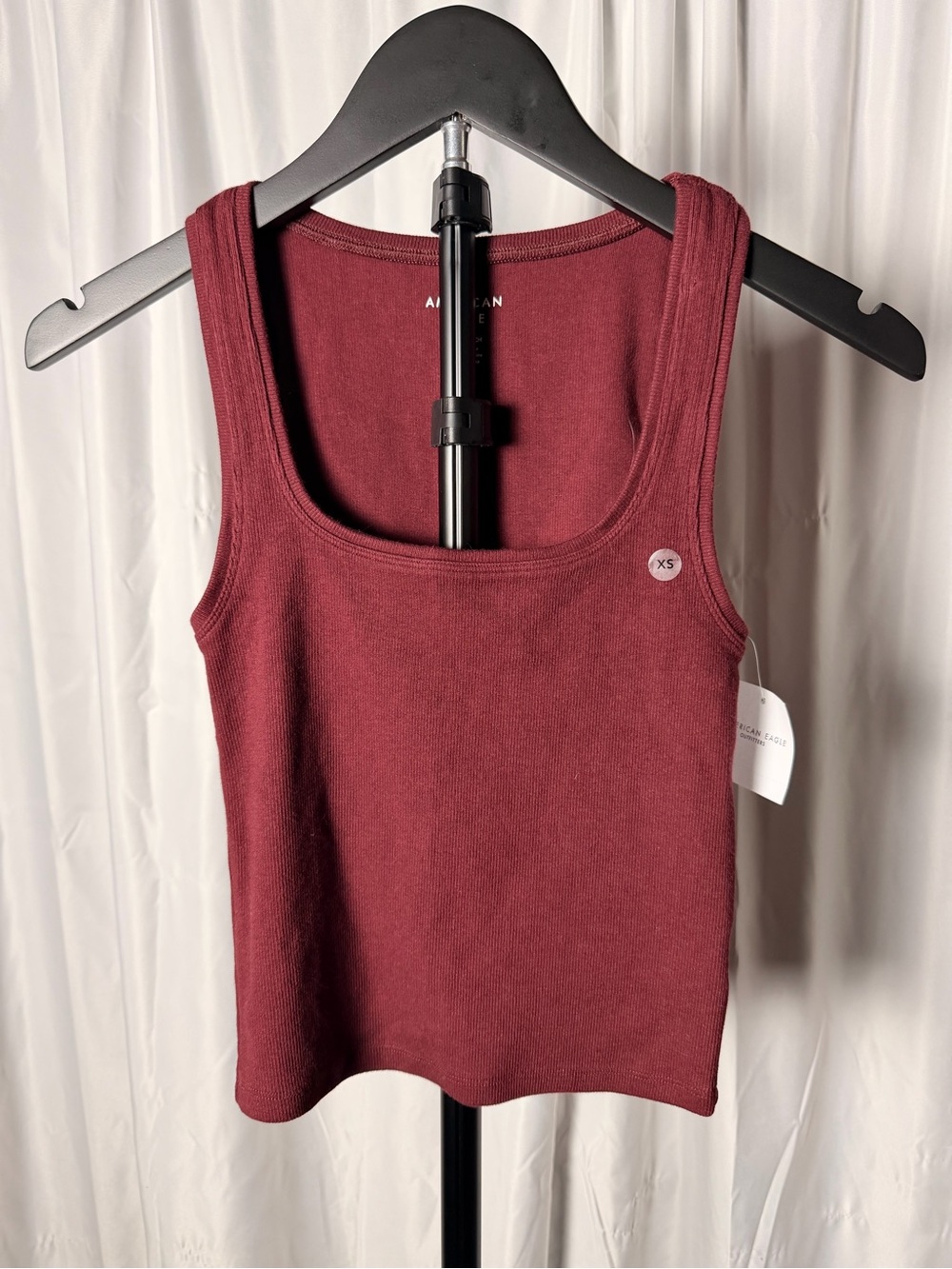 American Eagle Ribbed Henley Tank – XS Burgundy